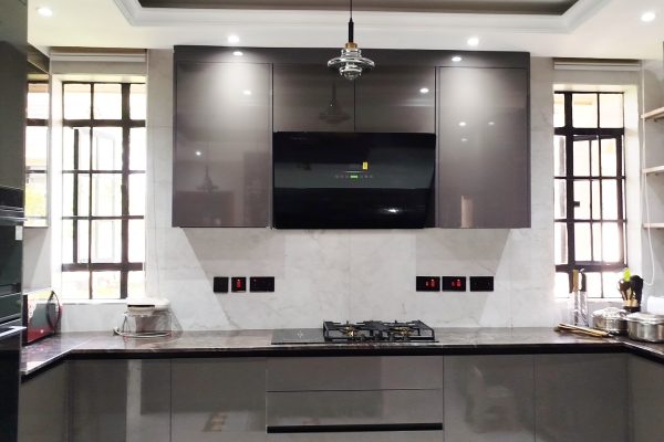 Sleek Modern Kitchen